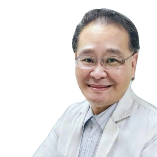 院長 許書通 醫師